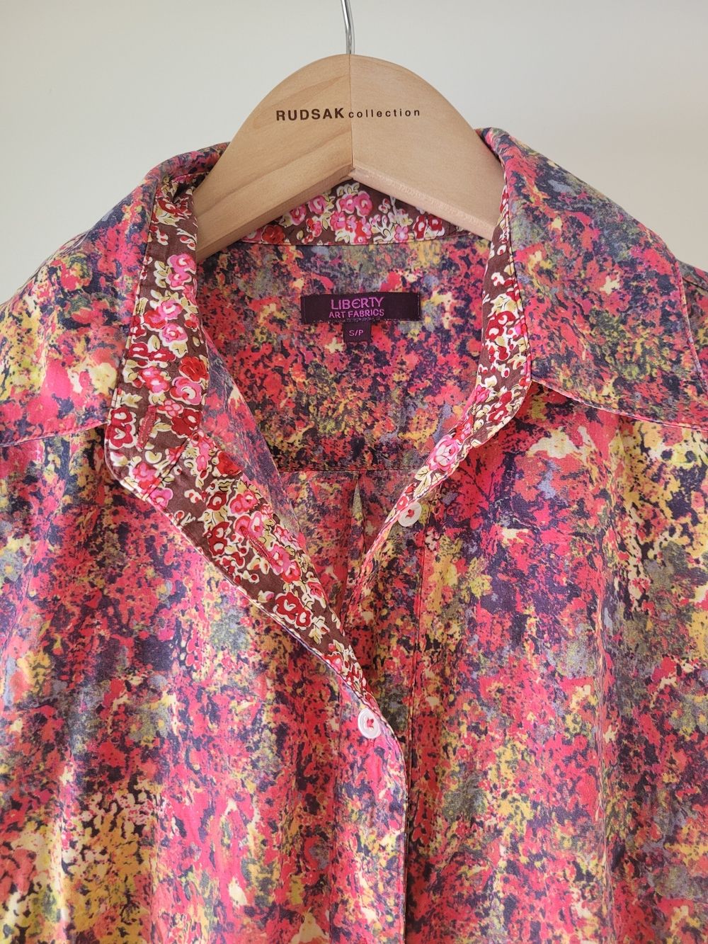 Liberty Art Fabrics 100% Cotton Floral Button-Up Shirt Size Small - Picture 2 of 8
